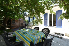 Cantegril - Hossegor jolie villa mitoyenne avec jardin clos indépendant idéalement située entre lac et océan